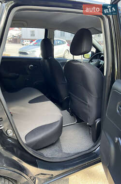 Хетчбек Nissan Note 2010 в 
