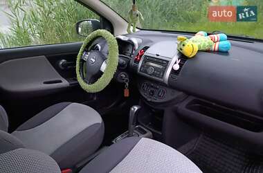 Хэтчбек Nissan Note 2008 в 