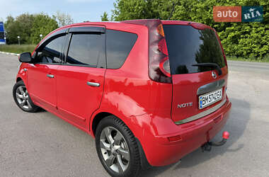 Хетчбек Nissan Note 2010 в 