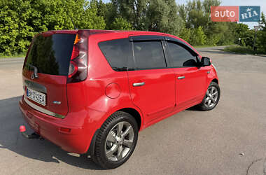 Хетчбек Nissan Note 2010 в 