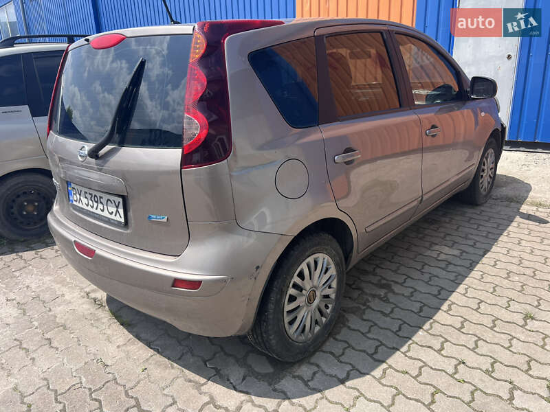 Хэтчбек Nissan Note 2009 в Хмельницком
