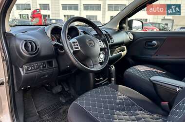 Хэтчбек Nissan Note 2007 в 