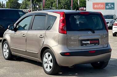 Хэтчбек Nissan Note 2007 в 