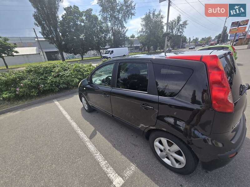 Хэтчбек Nissan Note 2006 в Вышгороде