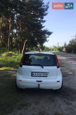 Хэтчбек Nissan Note 2012 в 