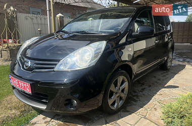 Хэтчбек Nissan Note 2011 в Ахтырке