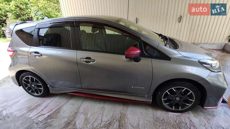 Хэтчбек Nissan Note 2017 в Ржищеве