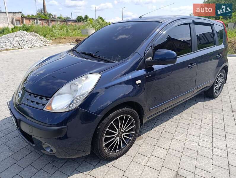 Хэтчбек Nissan Note 2006 в Львове