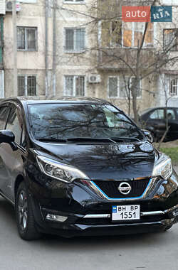 Хэтчбек Nissan Note 2017 в 