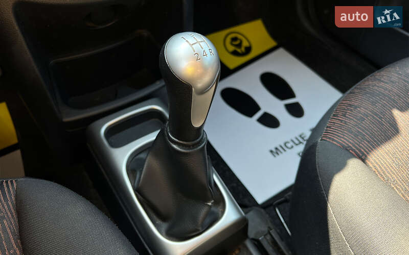 Хетчбек Nissan Note 2010 в Львові