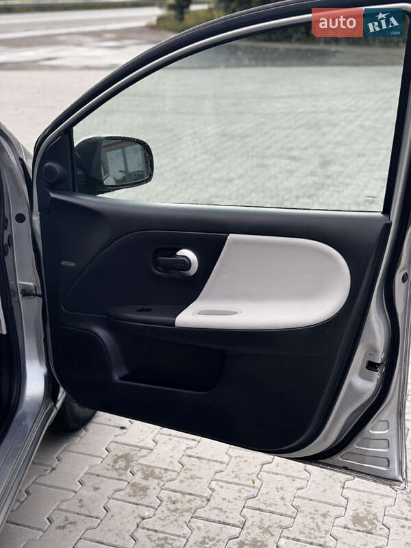 Хетчбек Nissan Note 2009 в Вінниці