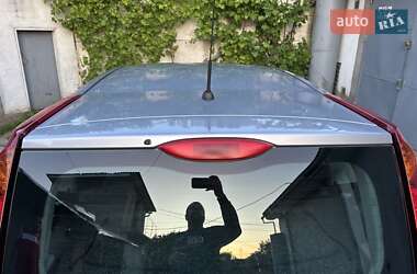 Хэтчбек Nissan Note 2009 в 