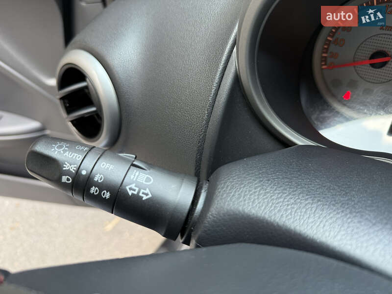 Хетчбек Nissan Note 2006 в Києві