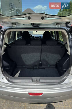Хэтчбек Nissan Note 2008 в 