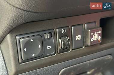Хэтчбек Nissan Note 2012 в 