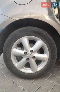 Хэтчбек Nissan Note 2006 в 