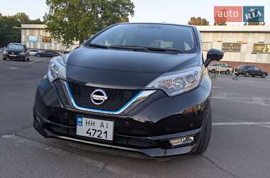Хэтчбек Nissan Note 2017 в 