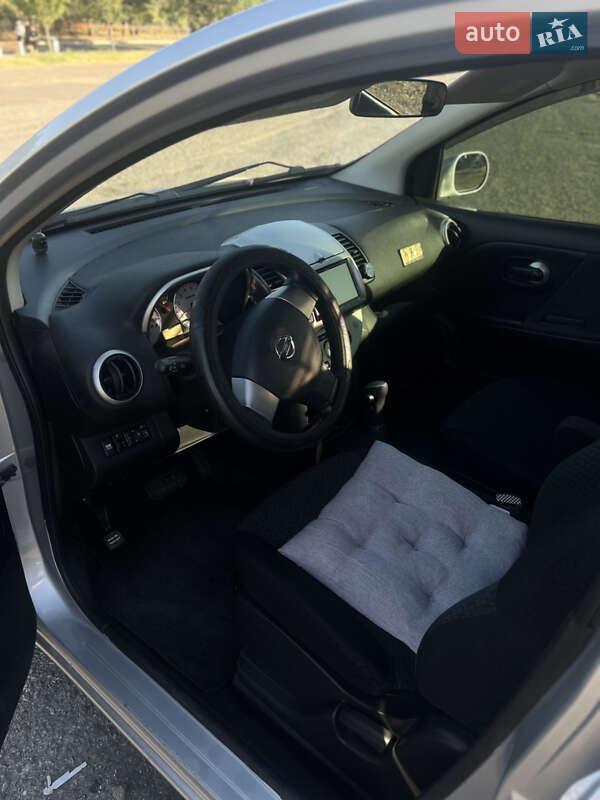 Хэтчбек Nissan Note 2011 в Белгороде-Днестровском