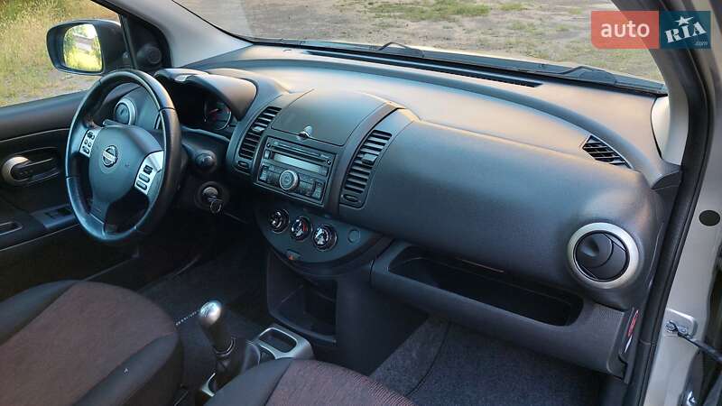 Хетчбек Nissan Note 2010 в Луцьку