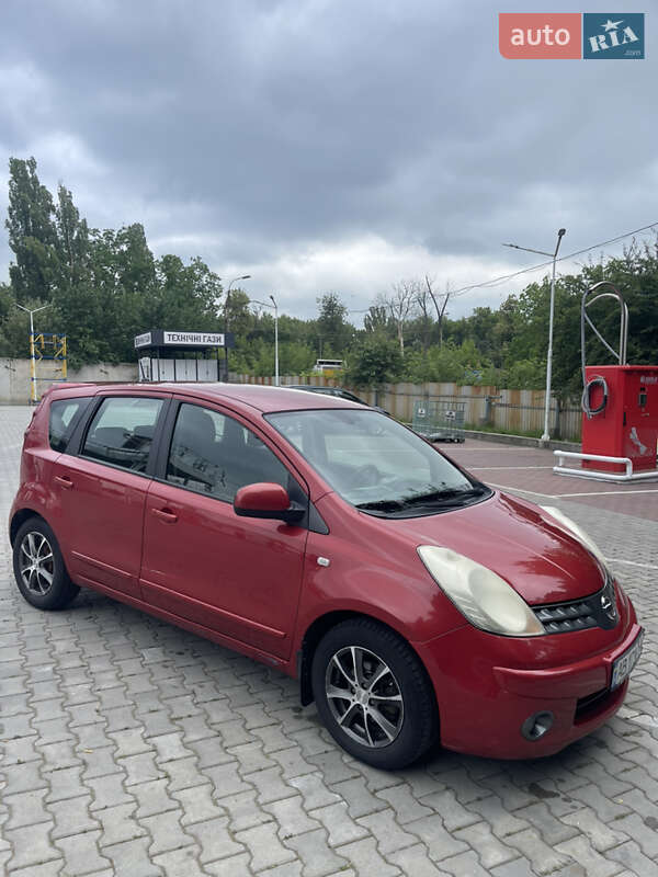 Хэтчбек Nissan Note 2008 в Виннице