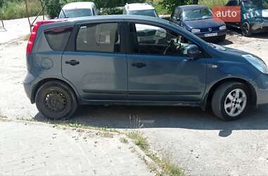 Хэтчбек Nissan Note 2007 в 