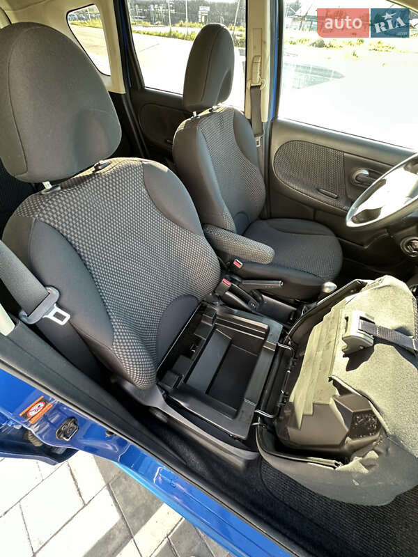 Хэтчбек Nissan Note 2006 в Луцке фото 13 Хэтчбек Nissan Note 2006 в Луцке