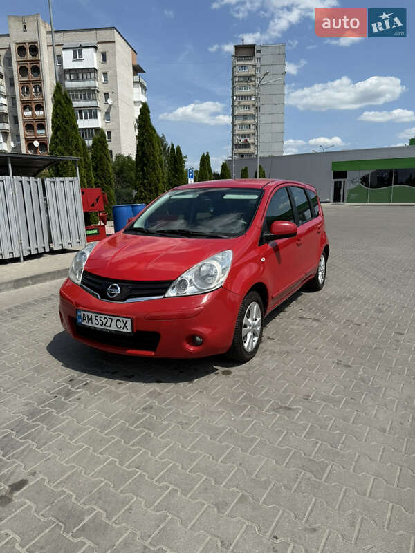 Хэтчбек Nissan Note 2010 в Житомире