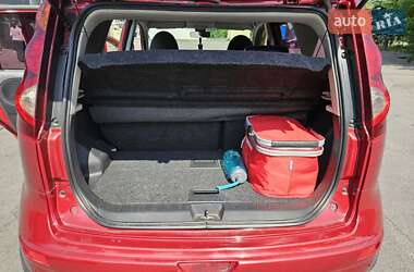 Хэтчбек Nissan Note 2012 в 