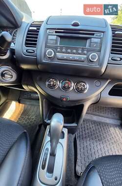Хэтчбек Nissan Note 2012 в 