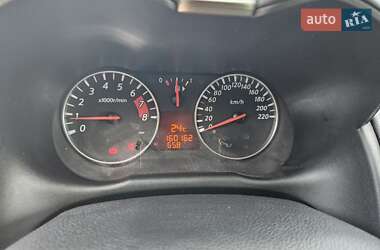 Хэтчбек Nissan Note 2012 в 
