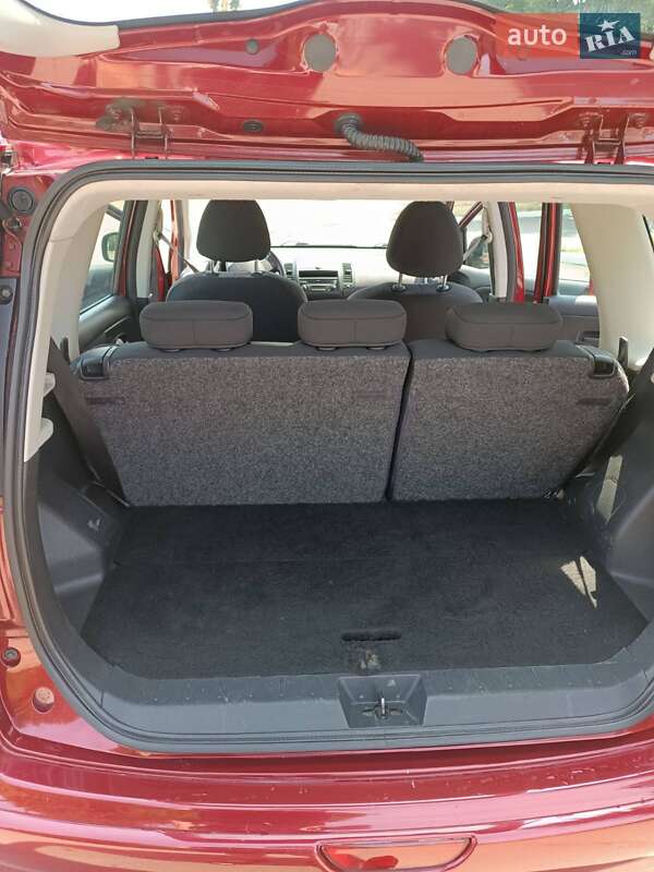 Хэтчбек Nissan Note 2012 в Ровно
