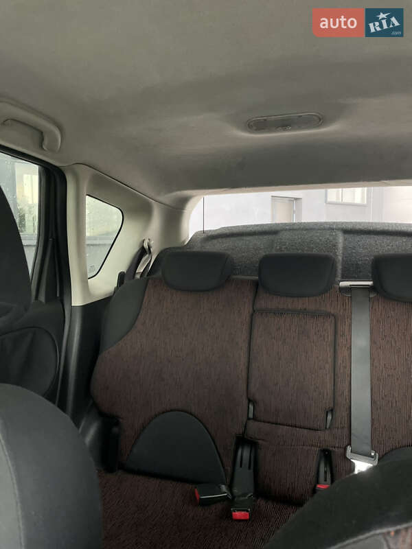 Хетчбек Nissan Note 2010 в Львові