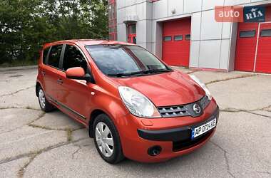Хэтчбек Nissan Note 2006 в 
