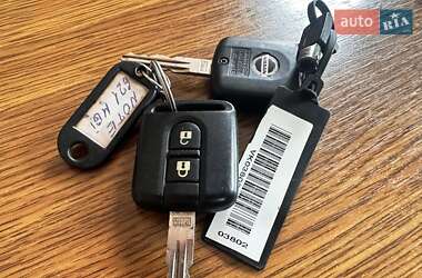Хэтчбек Nissan Note 2006 в 