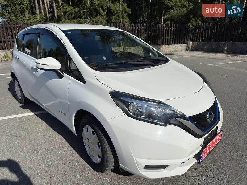 Хэтчбек Nissan Note 2017 в Киеве