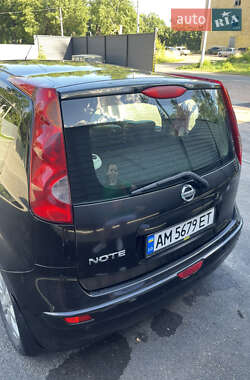 Хэтчбек Nissan Note 2007 в 