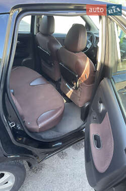 Хэтчбек Nissan Note 2007 в 