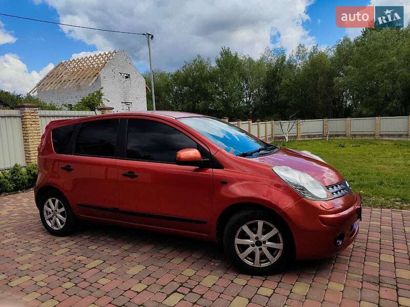 Хэтчбек Nissan Note 2008 в Броварах
