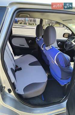 Хэтчбек Nissan Note 2007 в 