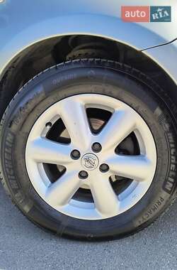 Хэтчбек Nissan Note 2007 в 