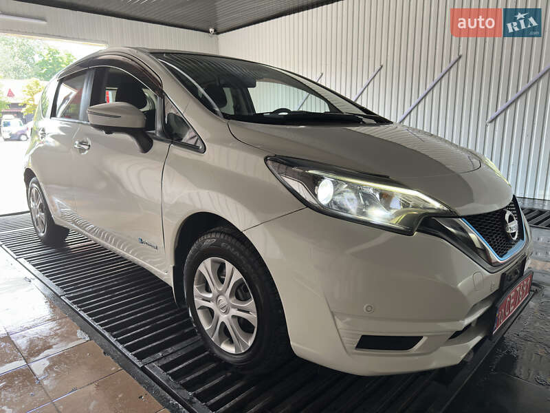 Хэтчбек Nissan Note 2017 в Киеве
