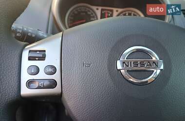 Хэтчбек Nissan Note 2006 в 