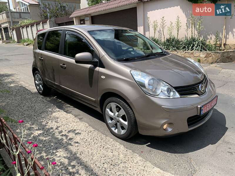 Хэтчбек Nissan Note 2009 в Одессе