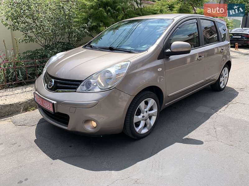 Хэтчбек Nissan Note 2009 в Одессе