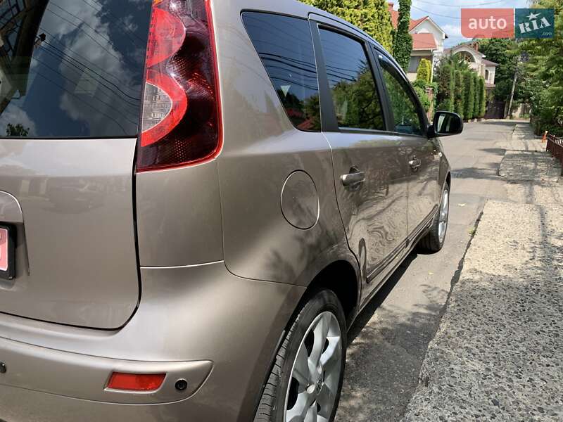 Хэтчбек Nissan Note 2009 в Одессе