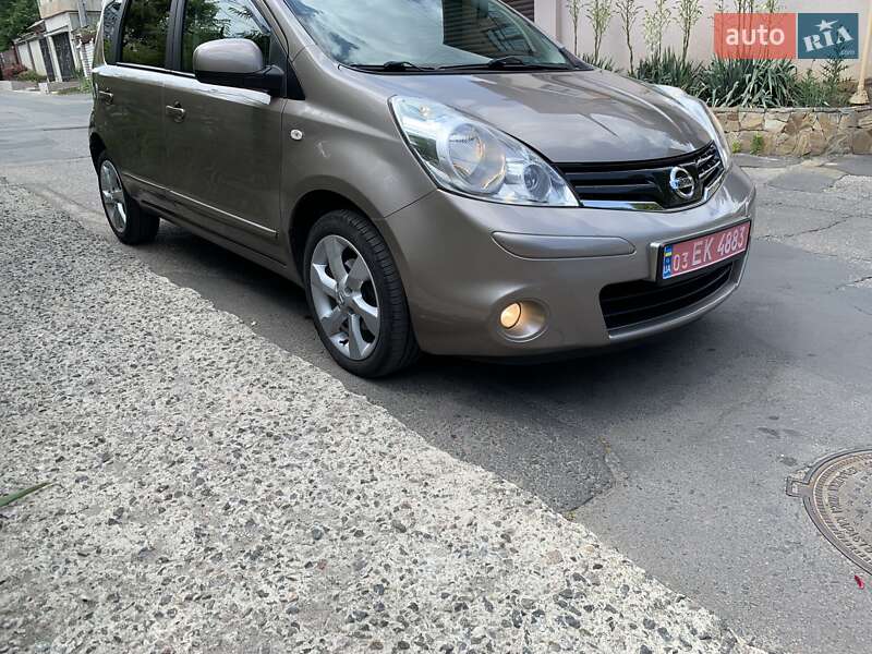 Хэтчбек Nissan Note 2009 в Одессе