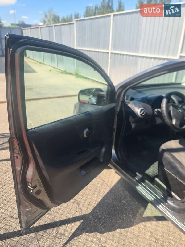 Хэтчбек Nissan Note 2010 в Кропивницком