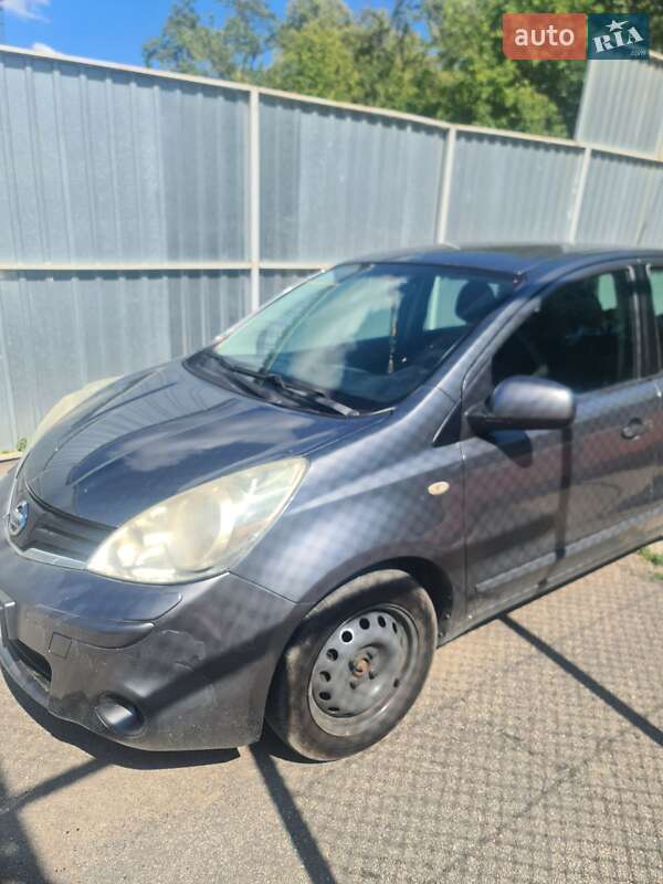 Хэтчбек Nissan Note 2010 в Кропивницком