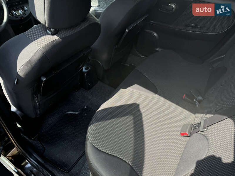Хэтчбек Nissan Note 2006 в Чернигове