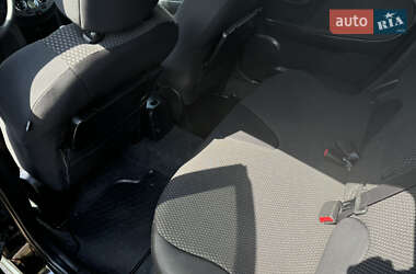 Хэтчбек Nissan Note 2006 в 